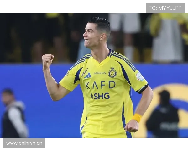 曼联赛季关键问题剖析：战术摇摆不定与C罗依赖如何破坏球队凝聚力？