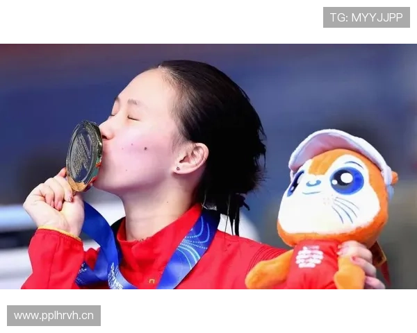 陈芋汐跳水拿金牌，回家还得写作业？